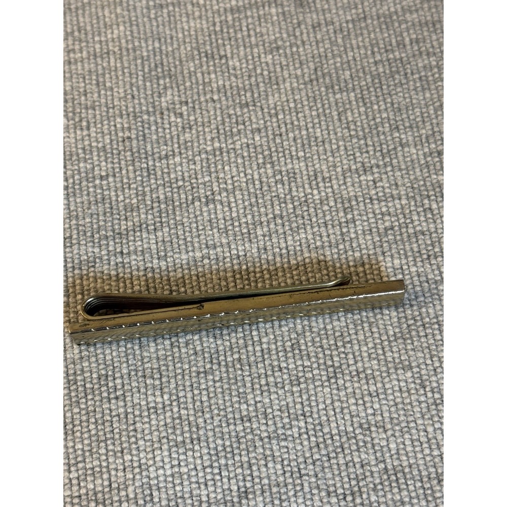 Vintage 1950s Gold-Tone Tie Bar – Classic Textured Men's Accessory - Picture 3 of 9